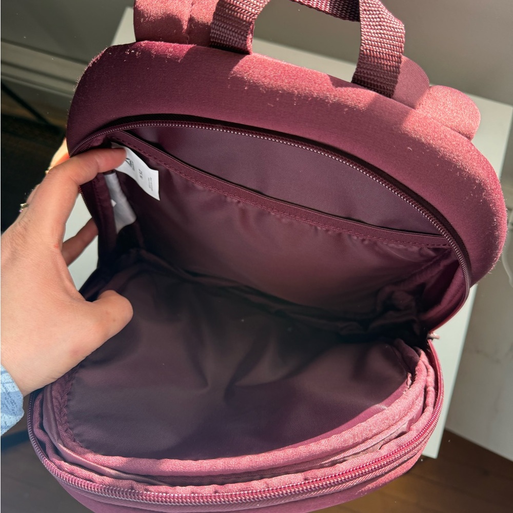 *Bundle 3 for $6!!* Reebok Backpack - Picture 2 of 2